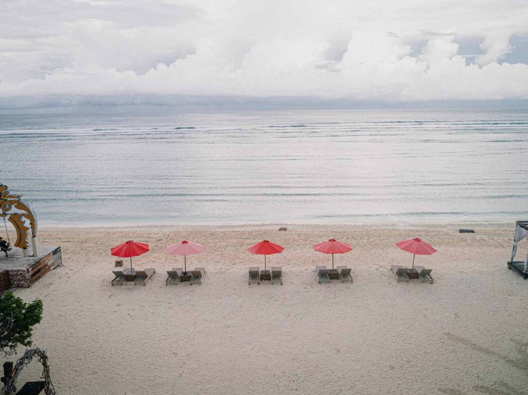 Ombak Sunset Hotel Gili Trawangan Exterior photo