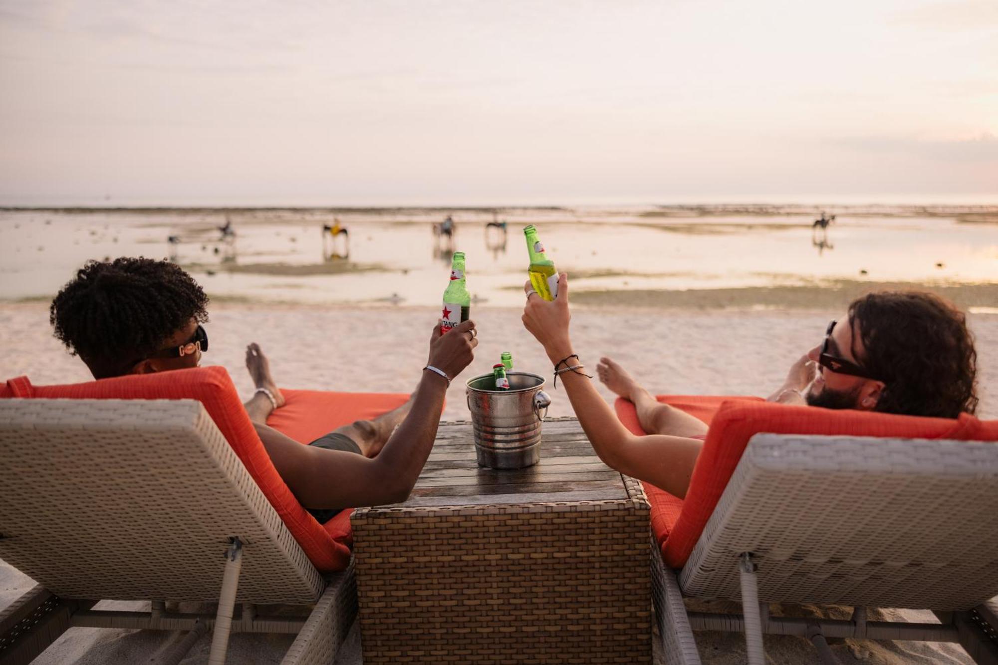 Ombak Sunset Hotel Gili Trawangan Exterior photo
